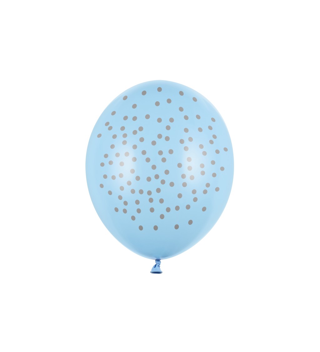 Pastelově modré balónky se stříbrnými puntíky
