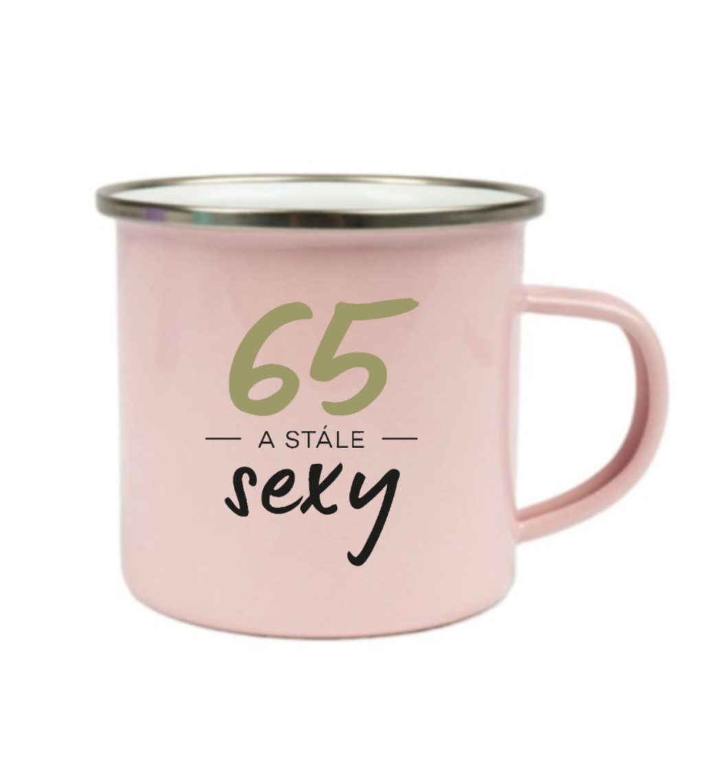 Růžový plecháček – 65 a stále sexy