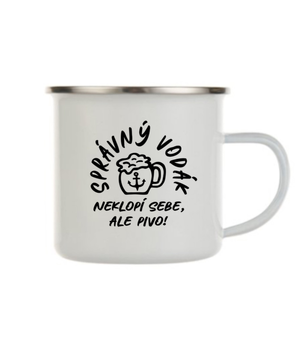 Bílý plecháček – Správný vodák neklopí sebe, ale pivo