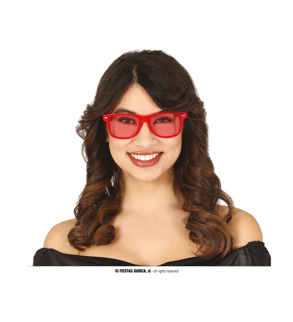 Retro brýle s červenými skly