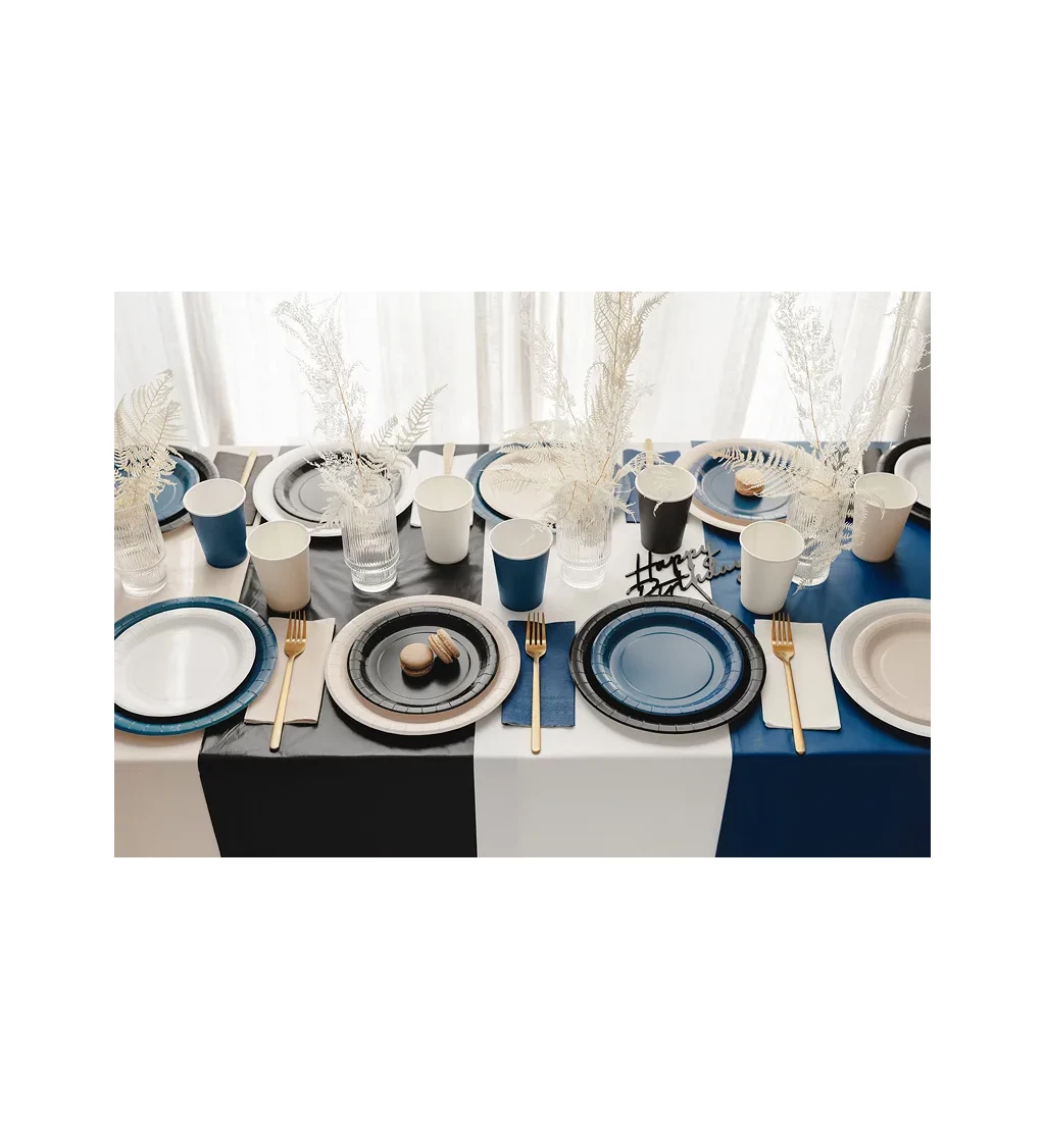 Bílé párty talířky