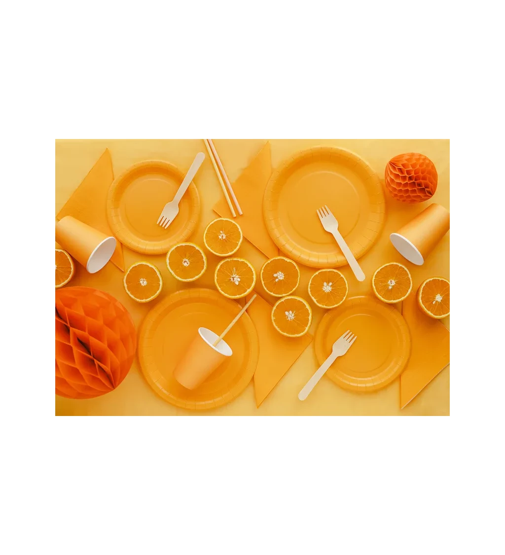 Světle oranžové párty talířky