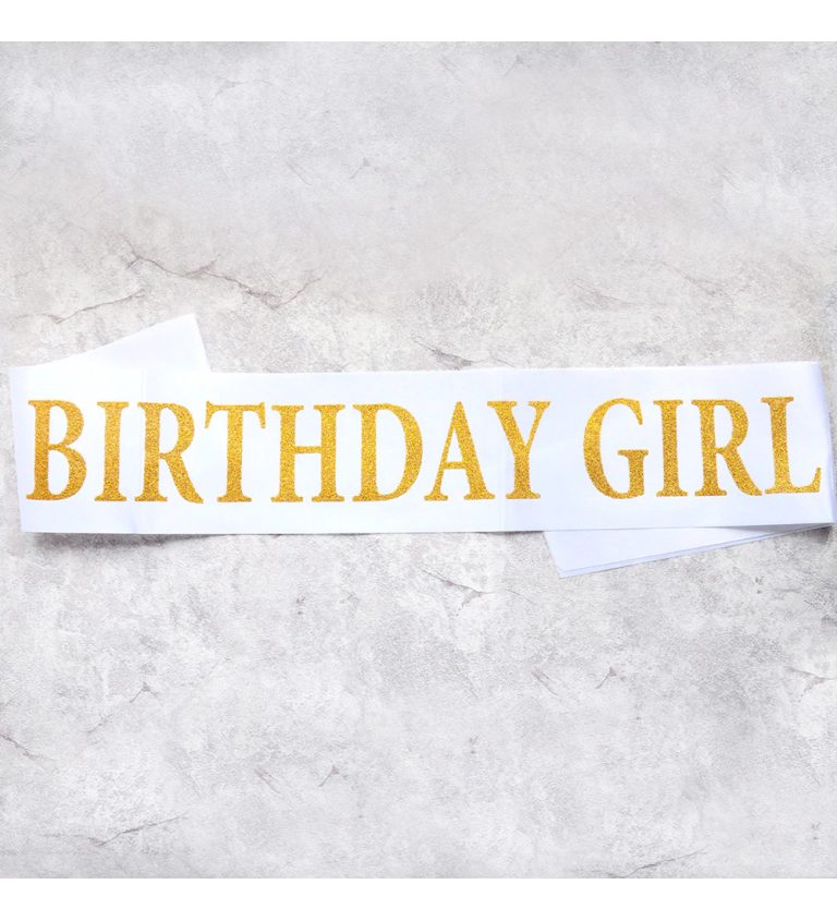 Šerpa bílá s nápisem Birthday Girl
