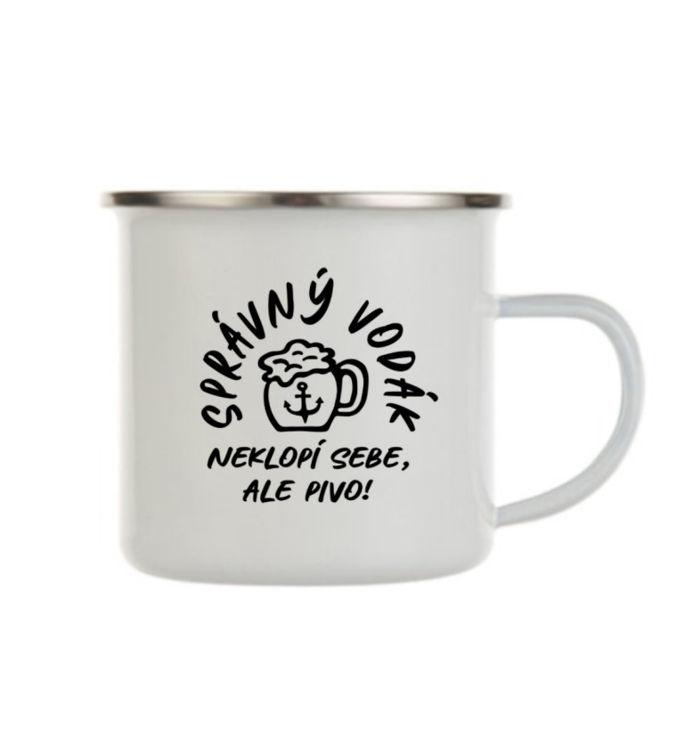 Bílý plecháček – Správný vodák neklopí sebe, ale pivo